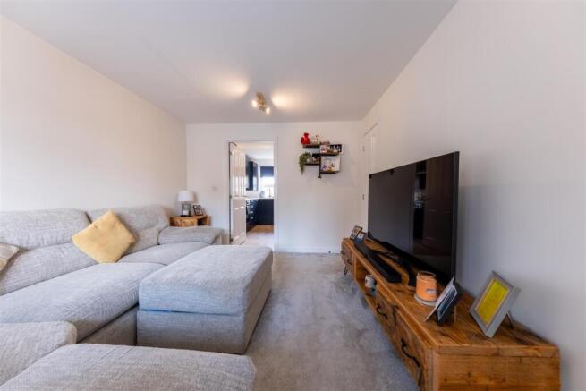 15 Hazelhurst Way-008.jpg