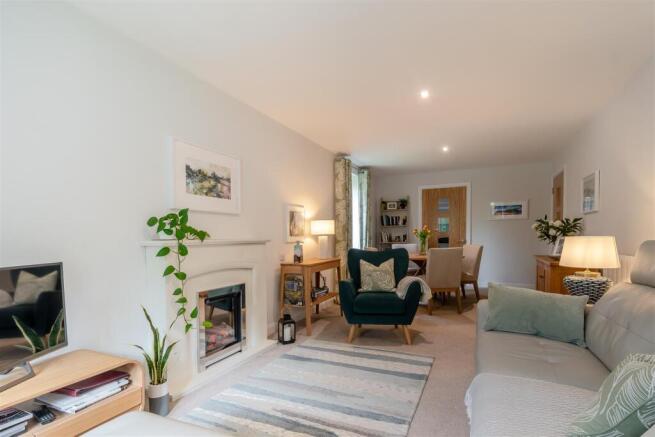 2 bed Apartment for sale Image 7