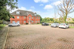 Flat 2, 180a, Bursledon Road, Southampton SO19 8NB