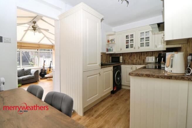 3 bed Semi-Detached for sale Image 4