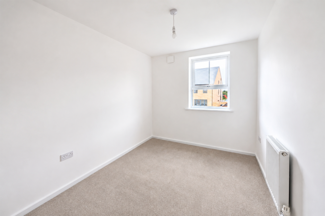 4 bed Semi-Detached for sale Image 11