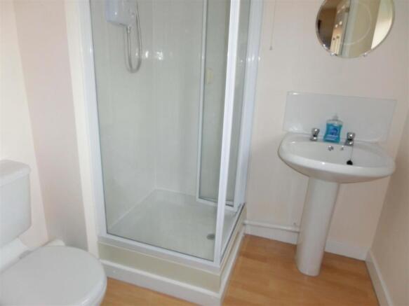 EN SUITE