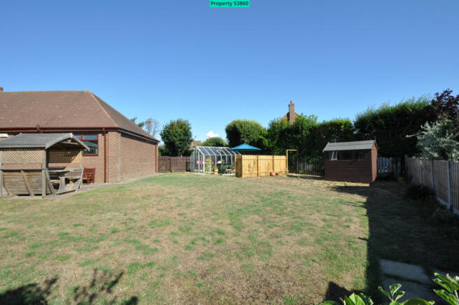 4 bed Detached Bungalow for sale Image 4