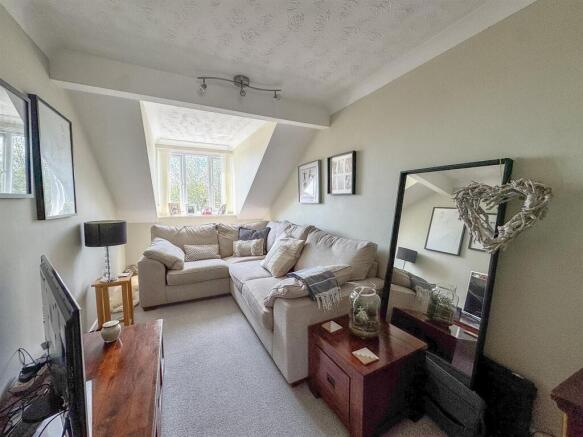 Fraser Close, Worle photo 5