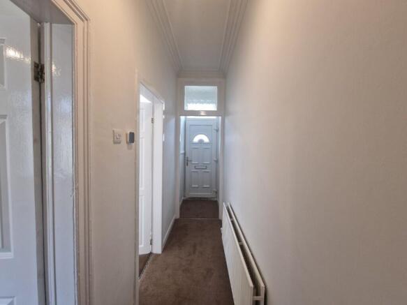 3 bed Terraced to rent Image 8