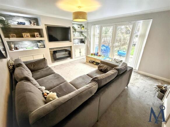 Living Room / Diner