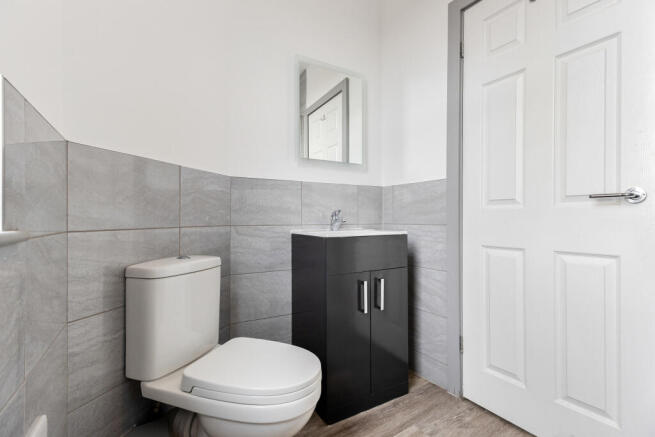 1 bed Apartment to rent Image 10