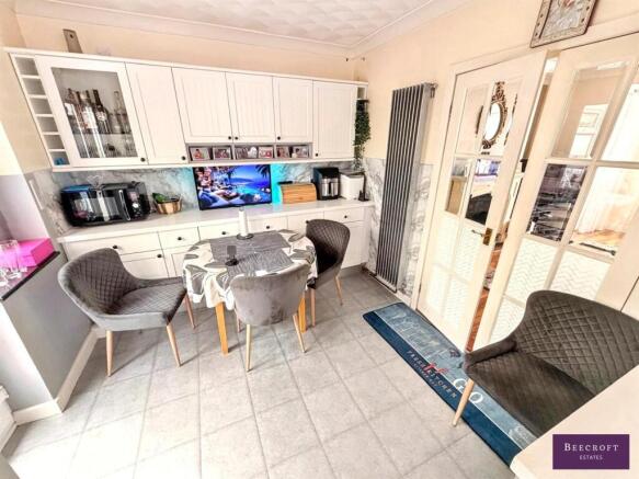 2 bed Semi-Detached for sale Image 4