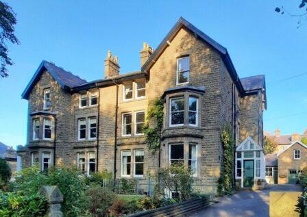 College Road, BUXTON, Derbyshire, SK17