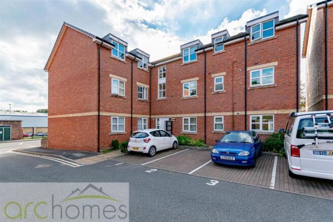 2-bed flat on Hindsford Bridge Mews, Atherton, M46, £100,000