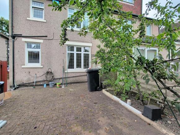 3 bed Semi-Detached to rent Image 11