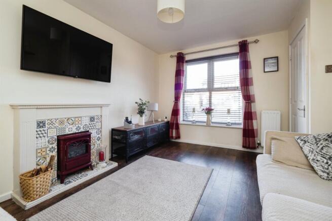 3 bed Terraced for sale Image 5