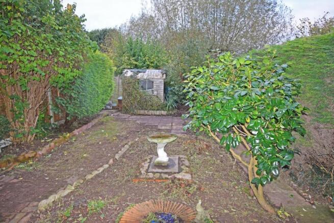 18 Larchmere Drive, garden.jpg