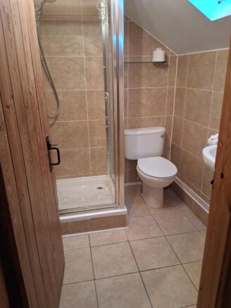 2 bed Semi-Detached to rent Image 9