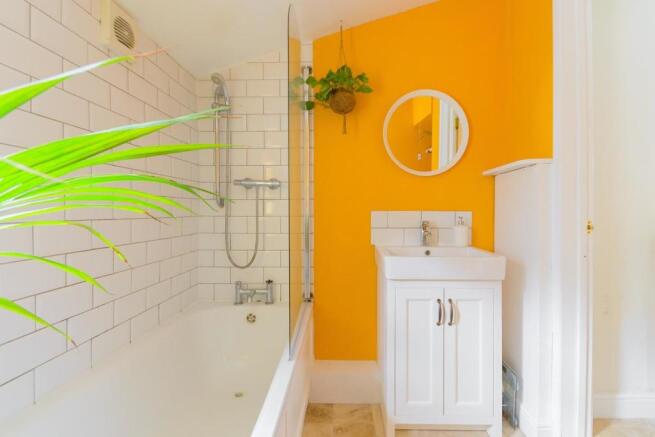 DAORNOTLEB82 - Bathroom D.jpg