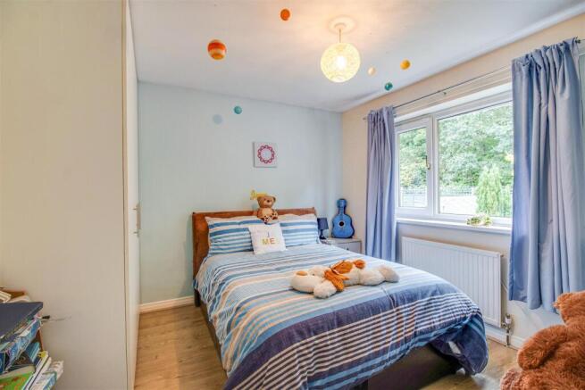 4 bed Detached for sale Image 7