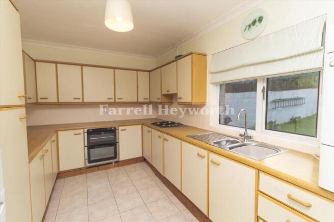 33, Ribble Gardens photo 4
