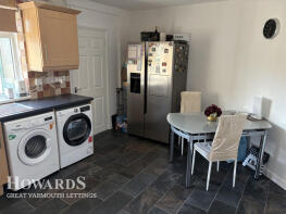25, Micawber Avenue, Great Yarmouth NR30 3EE