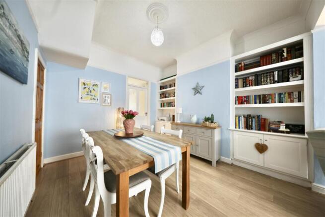 3 bed Terraced for sale Image 11