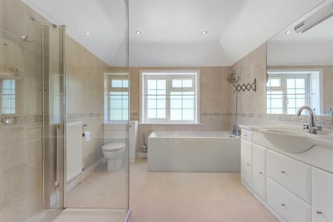Bathroom.jpg