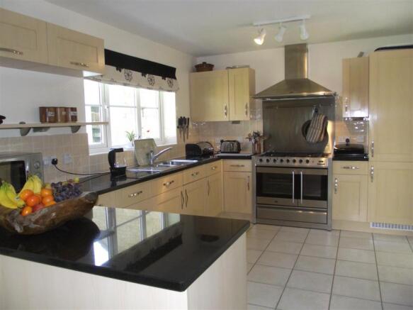 Kitchen/Dining Room