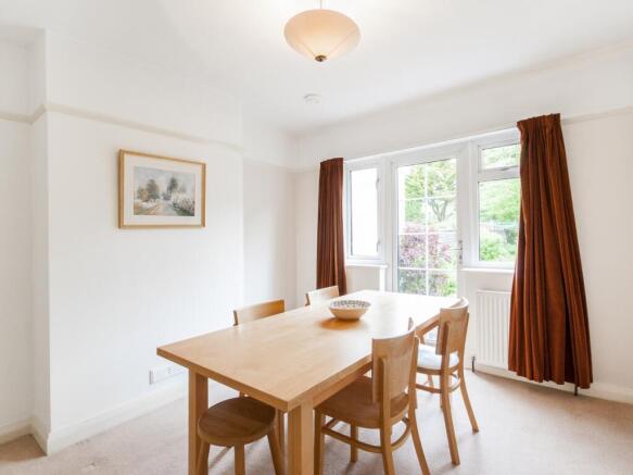 DiningRoom2