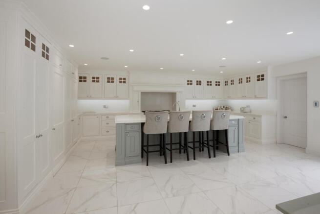 KITCHEN/FAMILY/DINING ROOM
