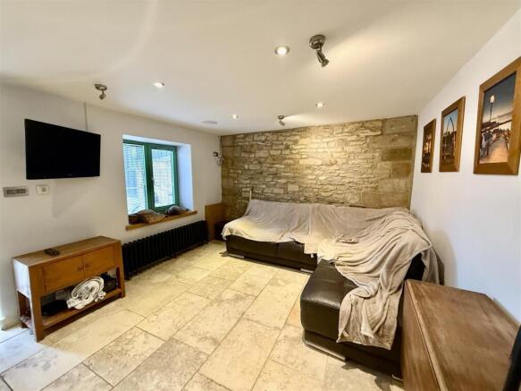 2 bed Cottage for sale Image 5