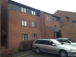 3, 655 Sandown Court, Rainham Road South, Dagenham RM10 8UX