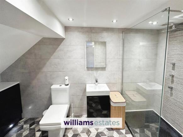 En-suite off Bedroom One