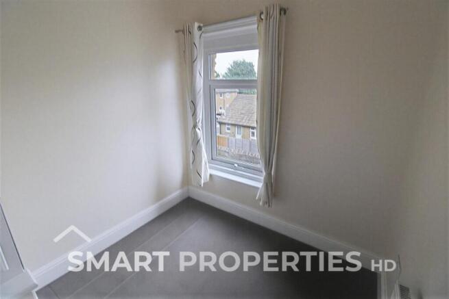 2 bed Terraced to rent Image 8