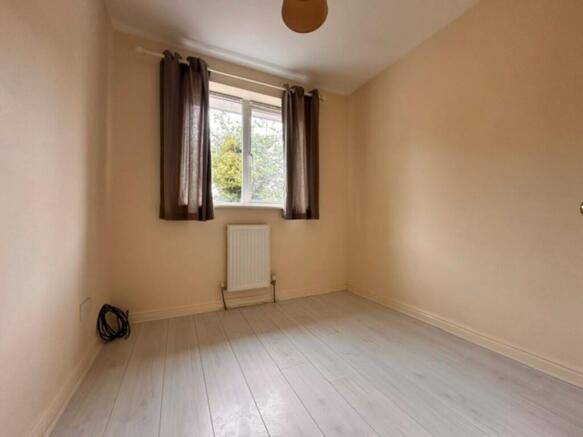 3 bed Semi-Detached to rent Image 10