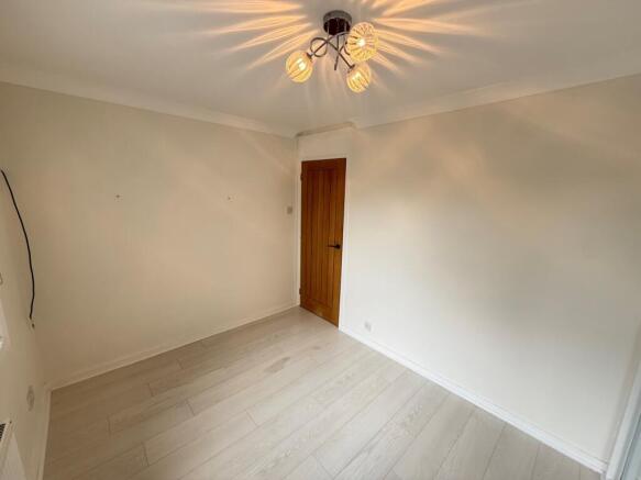 2 bed End of Terrace to rent Image 12