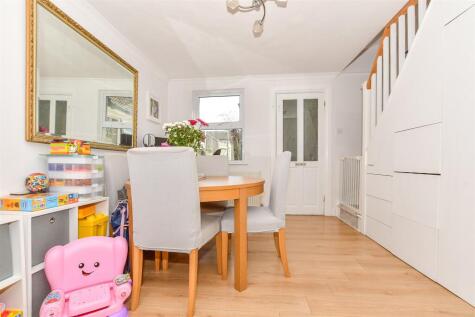 Commercial Road, Paddock Wood, Tonbridge, Kent