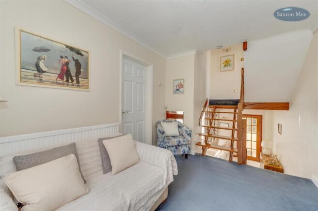 4 bed Link Detached House for sale Image 7