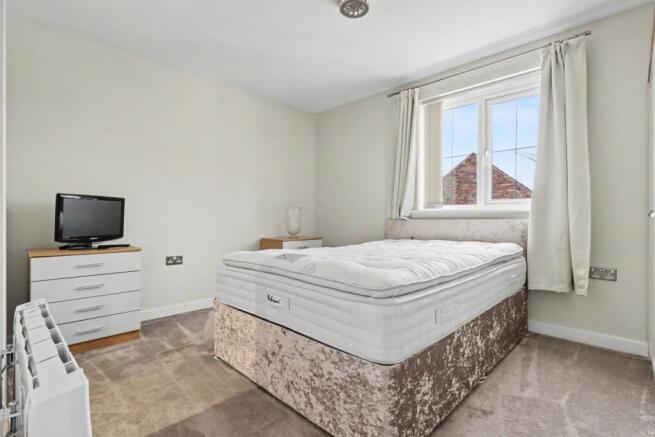 2 bed Flat for sale Image 7