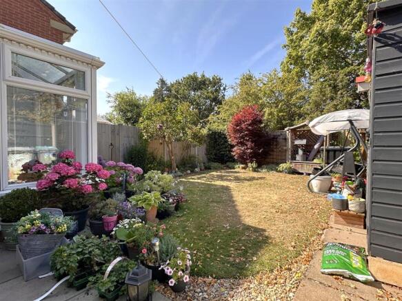 Lovely Rear Garden 639