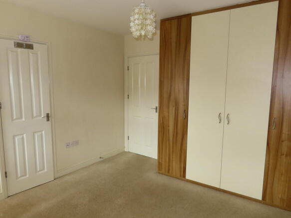 2 bed Semi-Detached for sale Image 12