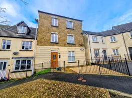 49, Triumphal Crescent, Plymouth PL7 4RW