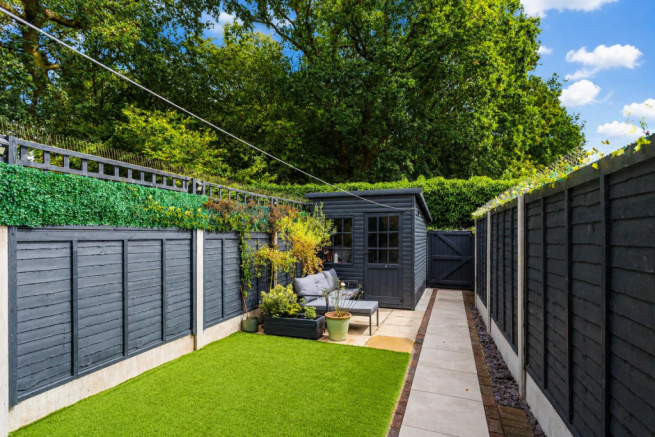 2 bed Terraced for sale Image 5