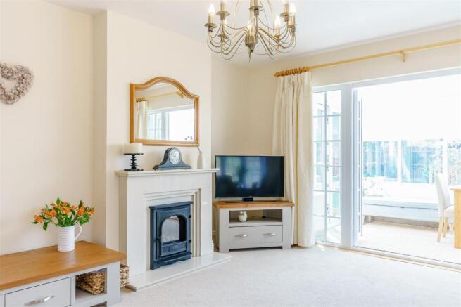 8341634-interior04.jpg