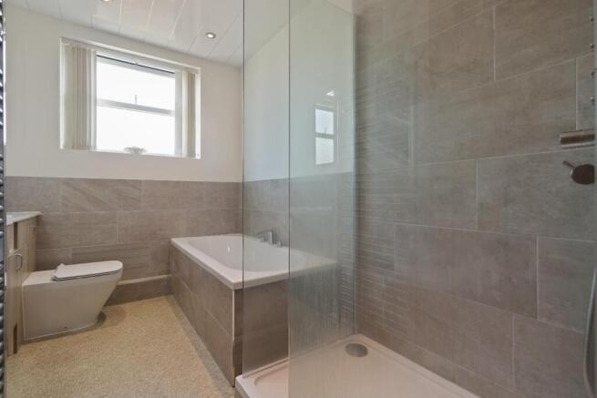 3 bed Terraced for sale Image 4