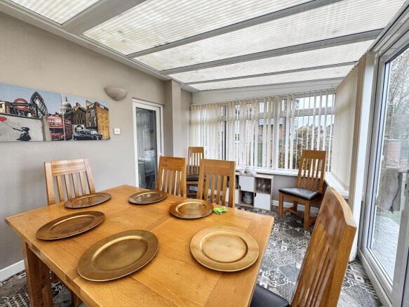 3 bed Semi-Detached for sale Image 7