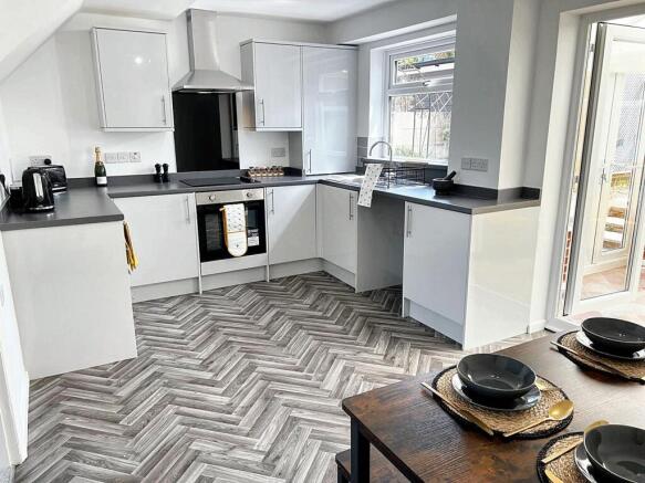 Dining kitchen