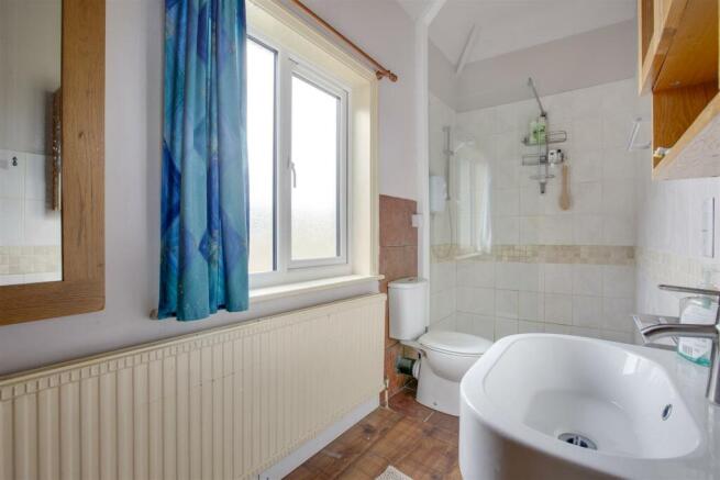 Orchard House, Coombe Lane, HP14 4NX-14.jpg
