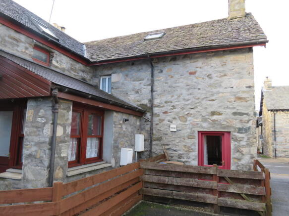 Photo 10