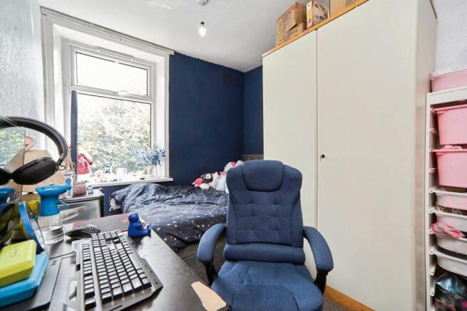 3 bed Terraced for sale Image 9