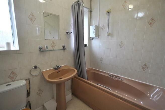 Bathroom.JPG