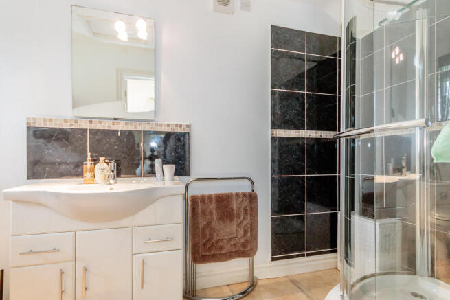 EN-SUITE VIEW TWO