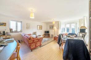 24, 209 Lumiere Court, Balham High Road, London SW17 7BQ